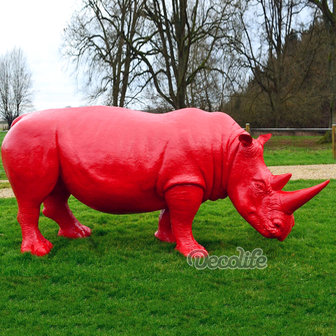 lifesize rhino