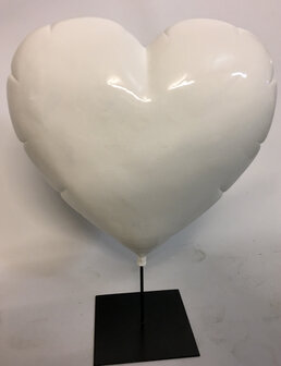 hart ballon polyresin op statief Love United