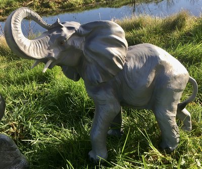 olifant staand 85 cm  polyester 