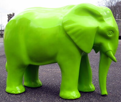 olifant-ollie-polyester beeld
