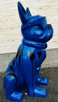 Franse bulldog Max kunstbeeld zittend met bril en stropdas 