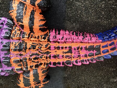 krokodil polyester kunst beeld dripping design   210cm