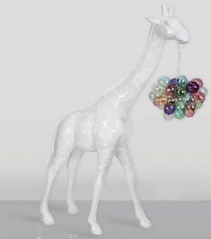 giraffe met lamp 