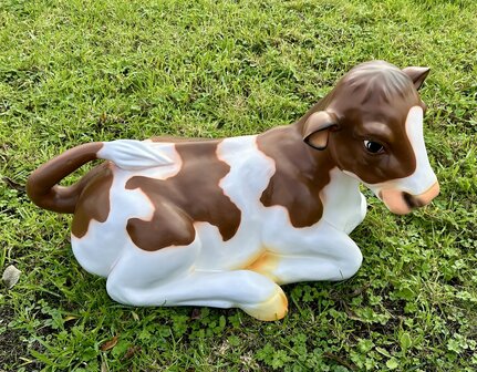 koe  kalf liggend - roodbont - 87cm