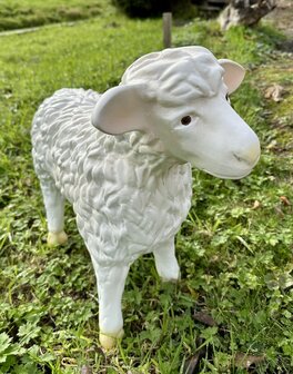schaap Lam polystone tuinbeeld