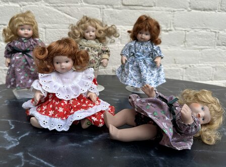 porseleinen pop Meggy vol body porselein set 5 poppen
