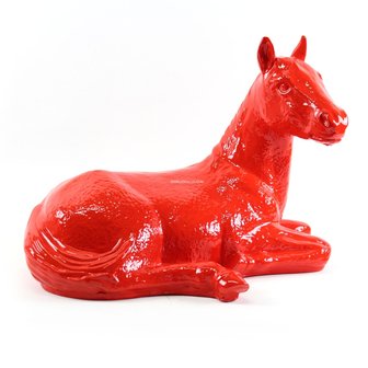 paard liggend rood 