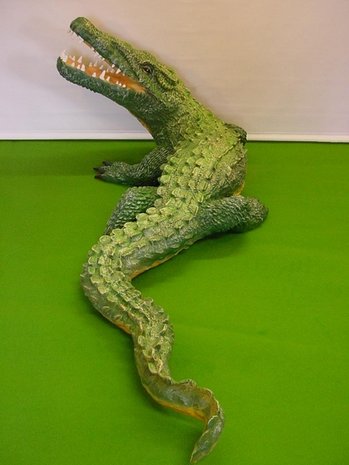 krokodil 175cm polyester beeld 
