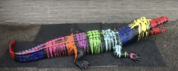 krokodil polyester kunst beeld design trash  210cm