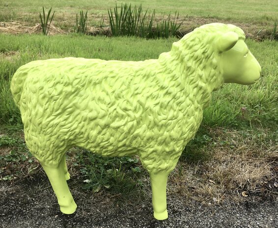 schaap polyester beeld 80 cm groen