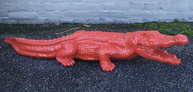 Krokodil beeld  rood hoogglans 
