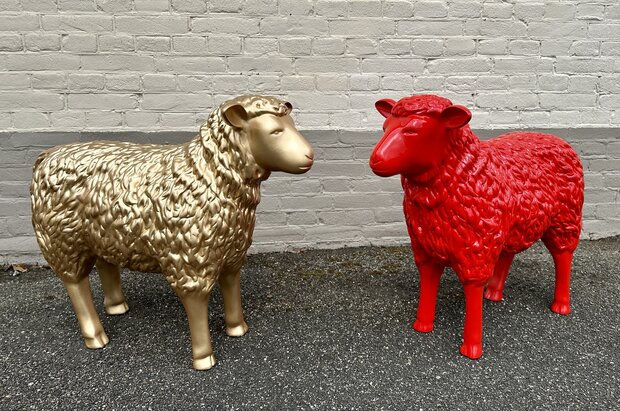 schaap polyester beeld 80 cm rood