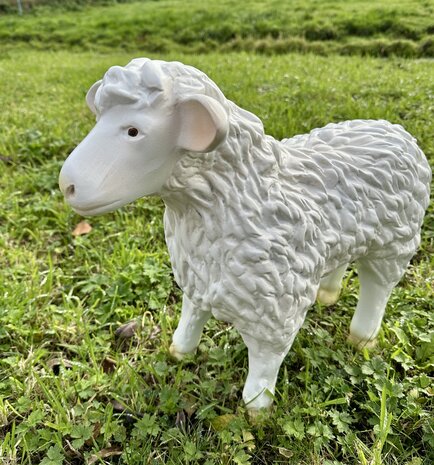 schaap Lam polystone tuinbeeld