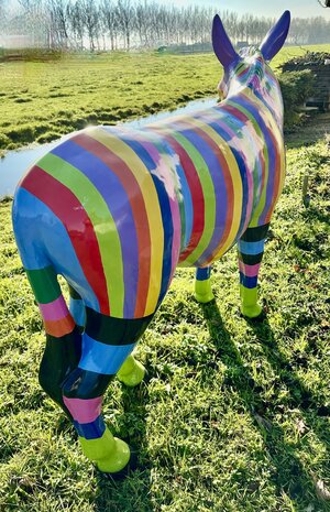 ezel polyester beeld groot Isabelle bohemian