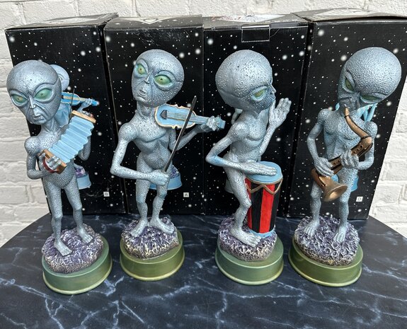 Alien Beeld135x17cm  Led verlichting