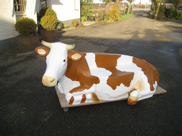 koebank  polyester kunstbeeld 