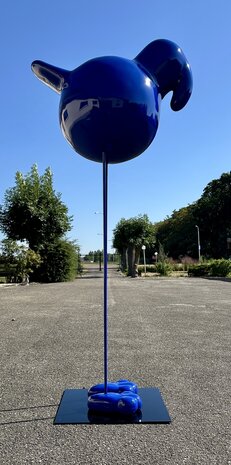 Vogel kunstwerk op metalen voet &ndash; blauw 