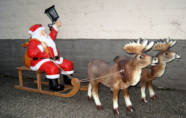 Kerstman-Lantaarn-Slee-2 Rendieren - Decolife - Dé Polyesterbeelden En Decoratie Webshop