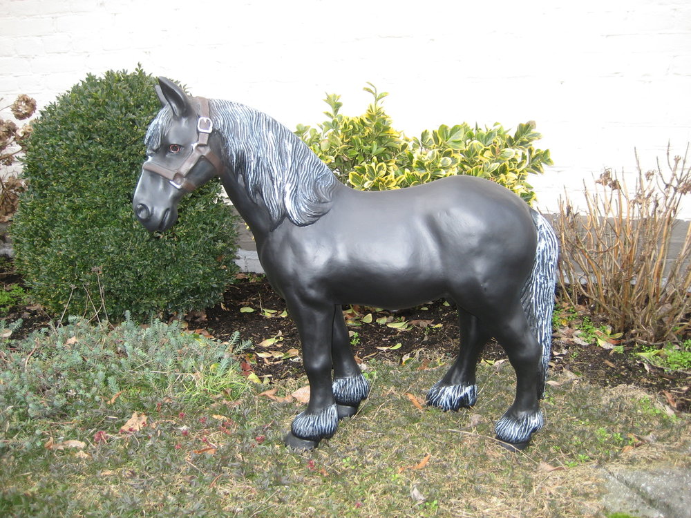 paard beeld polyester
