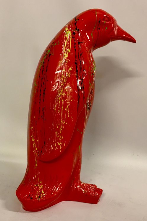 Pinguin  kunst beeld in  rood colorful splash