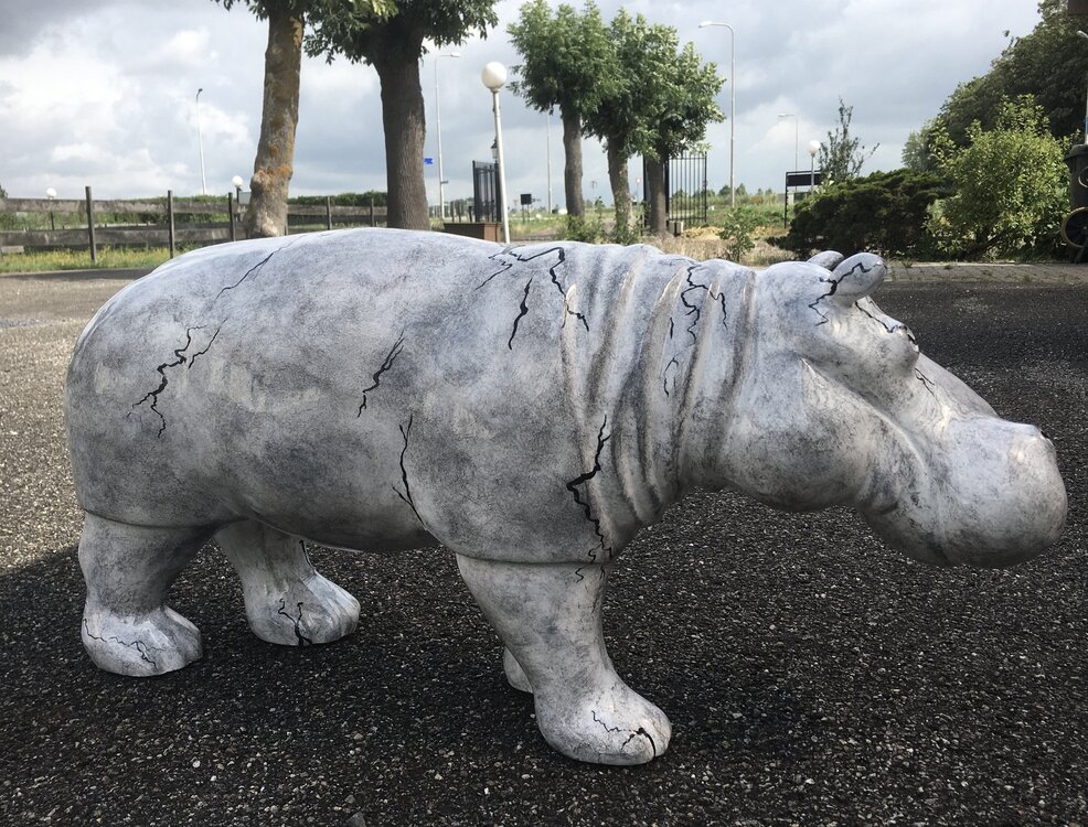Hippo Nijlpaard staand marble look
