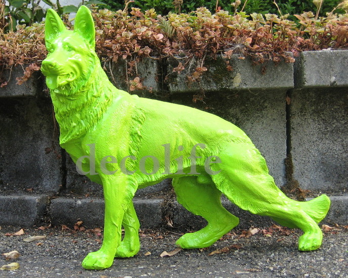 herderhond beeld polyester groen