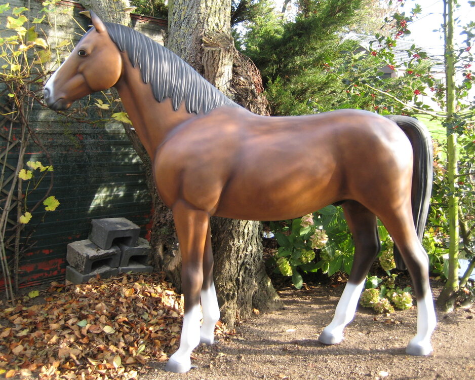 Paard Beeld polyester bruin