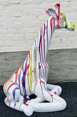 giraffe liggend kunstbeeld design wit dripping  85 cm