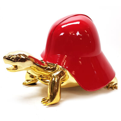 Schildpad-turtle- Darth Vader helmet- red-goldplated