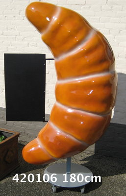 Croissant  stoepreclame polyester beeld