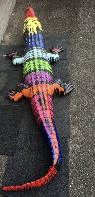 krokodil polyester kunst beeld dripping design   210cm