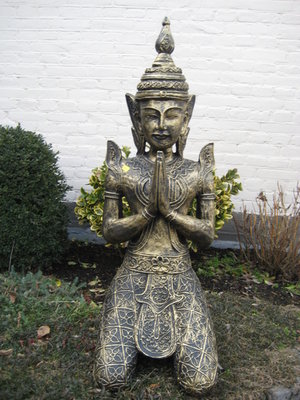 Tempelwachter geknield 85cm
