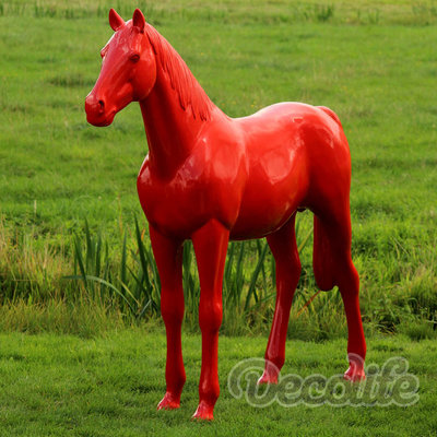 Levensgroot paard - hoogglans rood