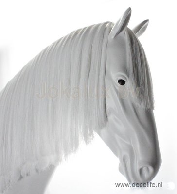 Levensgroot paard met kunstmanen en kunststaart -wit schimmel