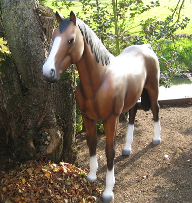 Paard Beeld polyester bruin